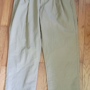 Mens Gander Mountain khaki pants 36x30 Pleated Front Polyester Cotton